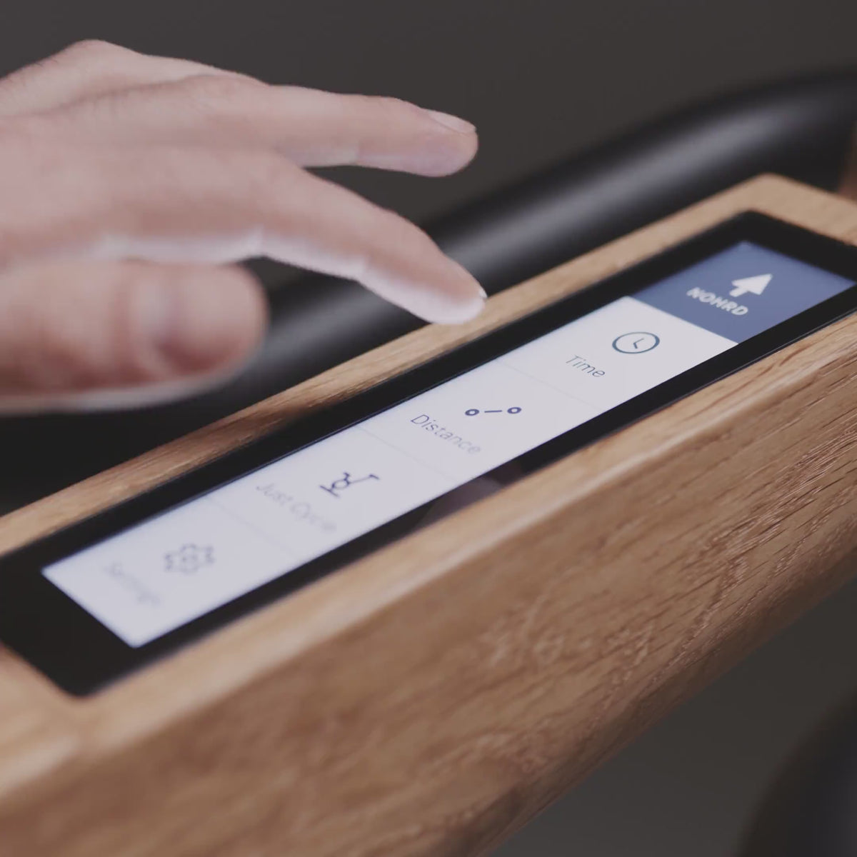 Leistungsüberwachung via Touchscreen Ergometer Nohrd Bike V2